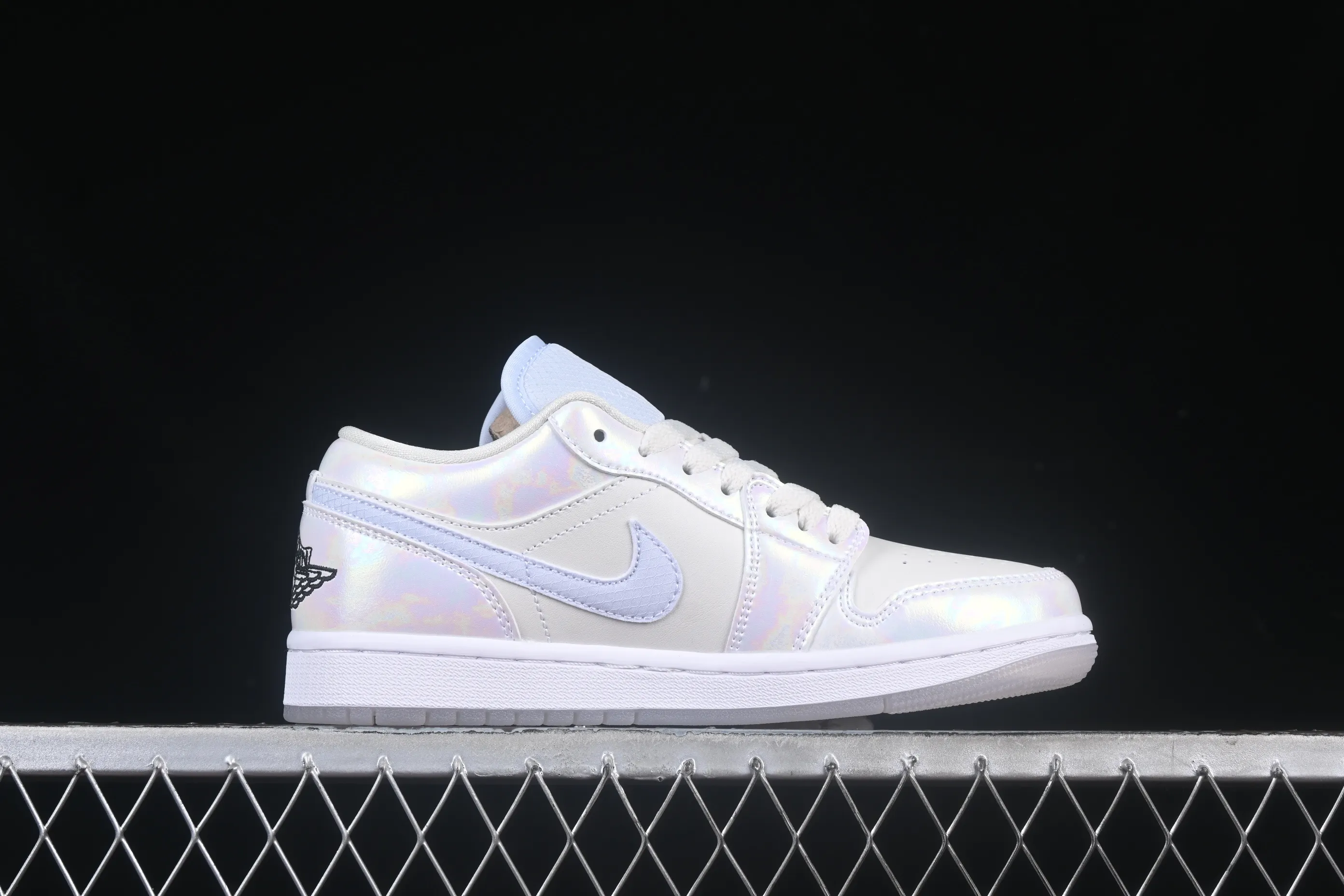All Categories Air Jordan Jordan Series Basketball Shoes Air Jordan 1 Low Air Jordan 1 Low "Year of the Snake 2025" AJ1 Joe 1 Beige Symphony Pearlescent Low-top Cultural Basketball Shoes HF4080-001